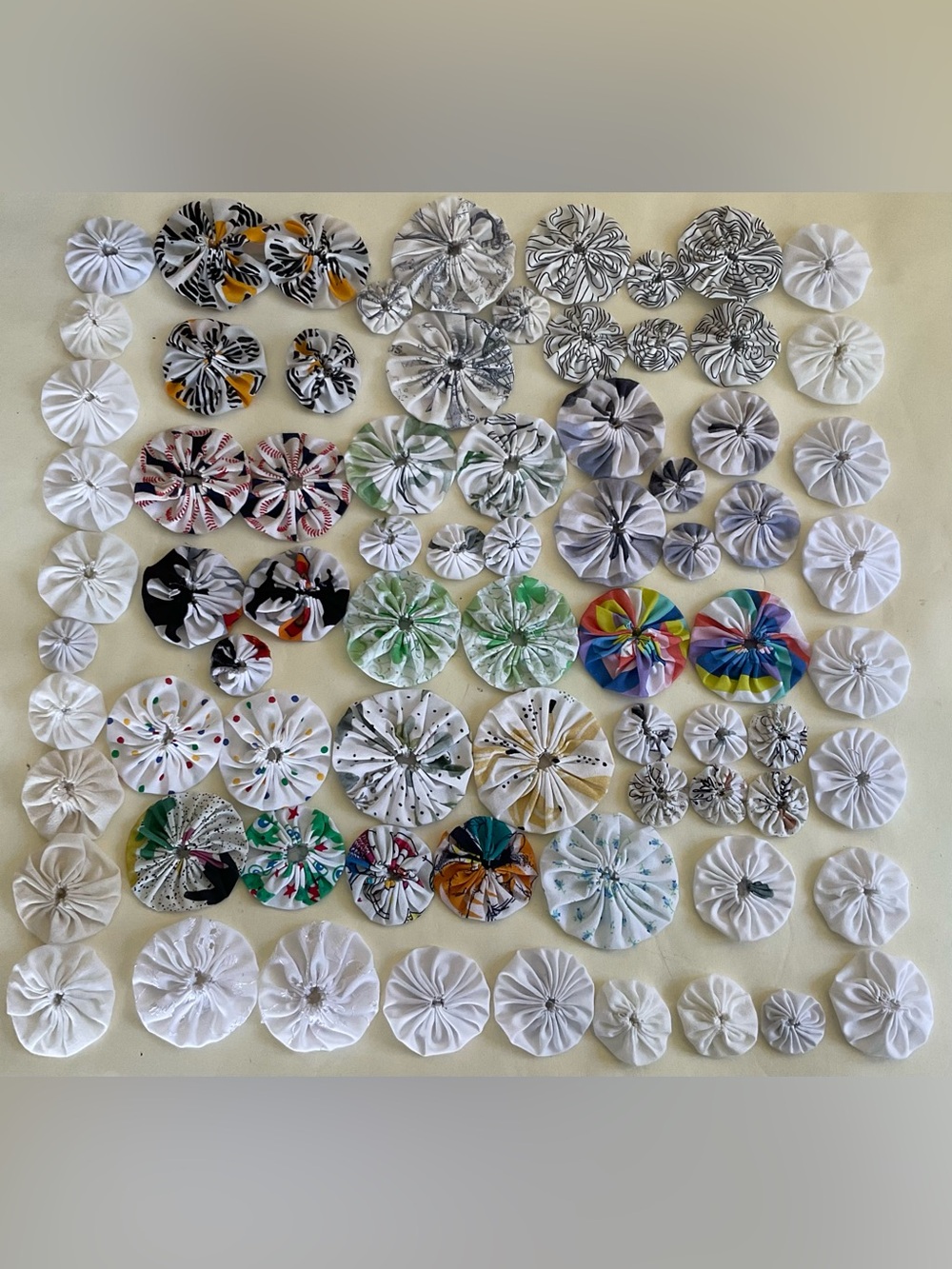 75 Fabric Yo-Yos Individually Handmade 100% Cotton & Cotton Polyester New